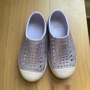 Native Jefferson bling purple glitter size C8